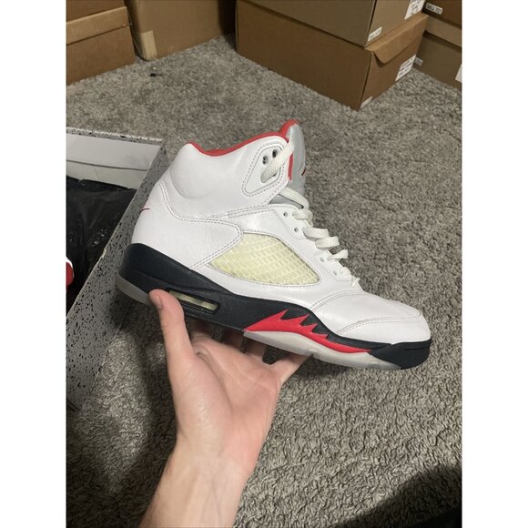 Retro 5 Mid Fire Red Size 9.5 - Picture 1 of 5